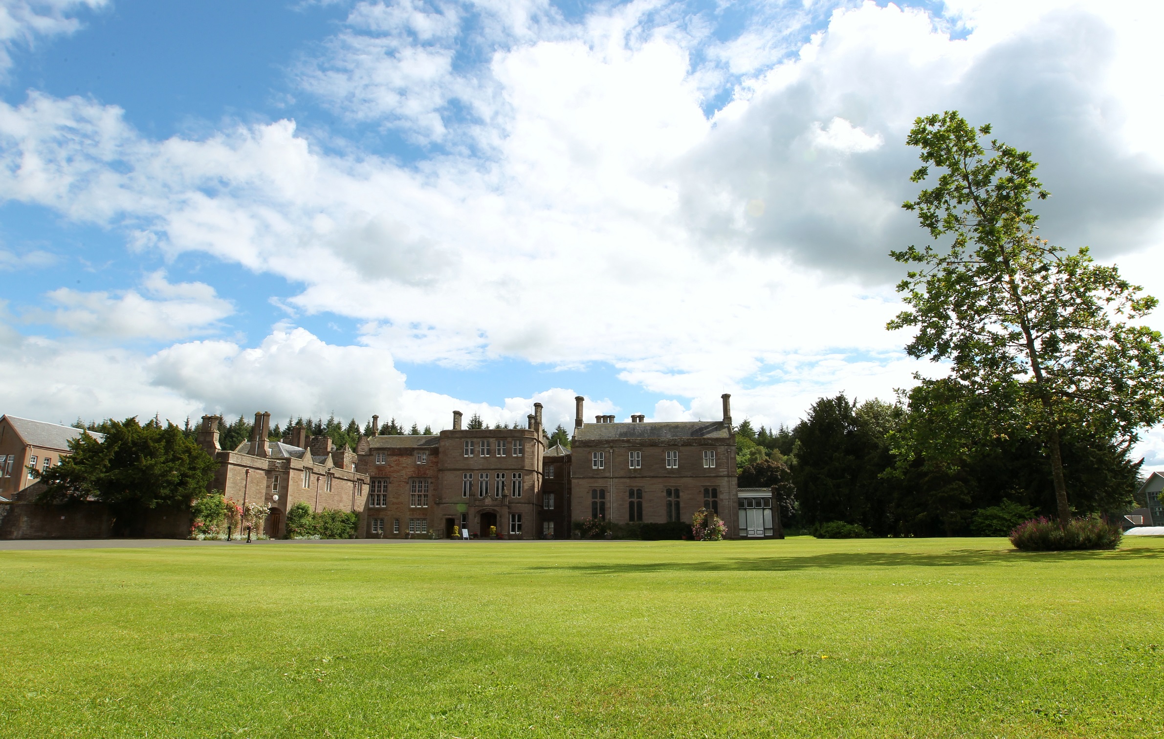 strathhallan